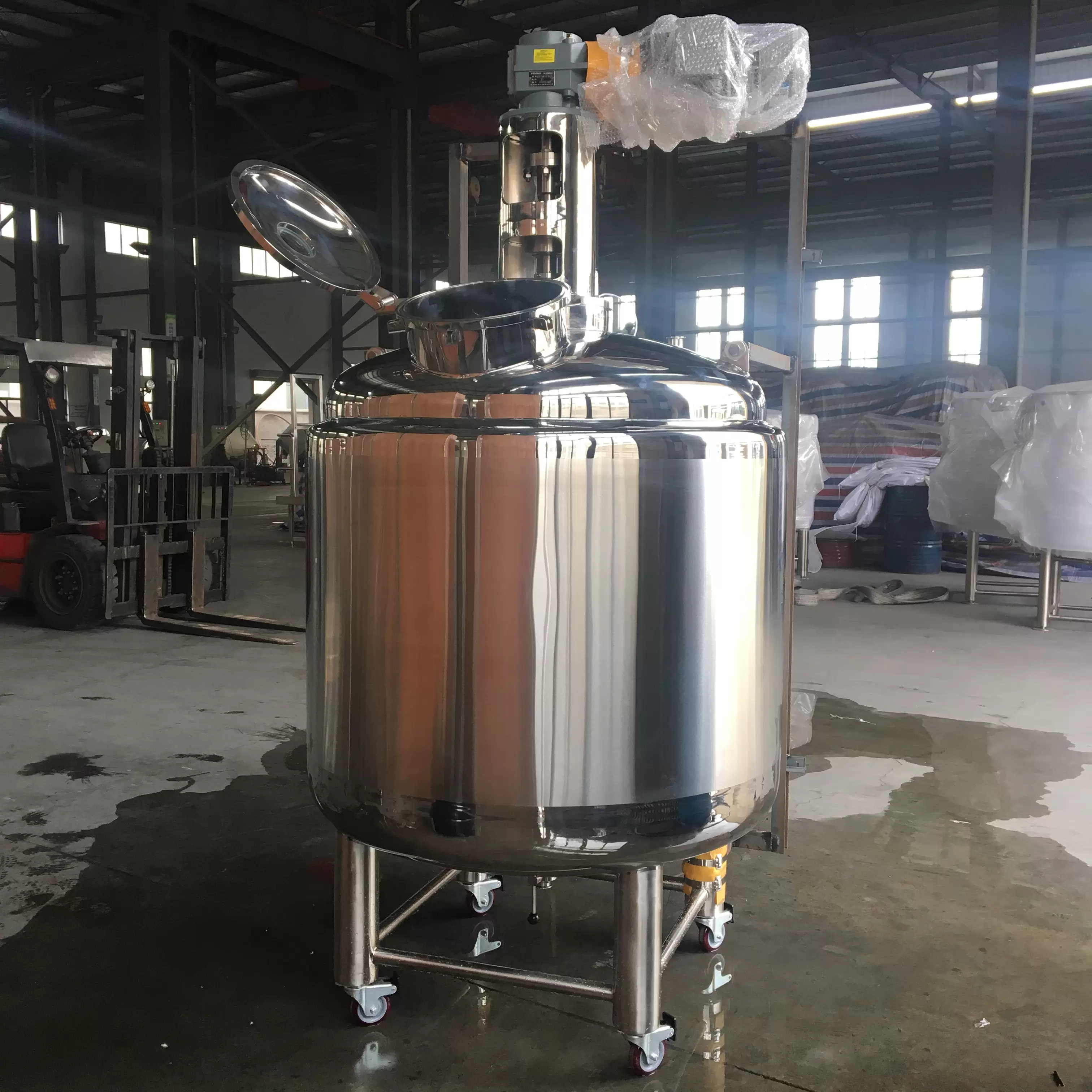 Exploring the Versatility of Customized Size Mixing Tanks Across Industries